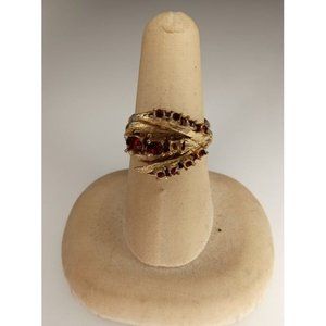 Size 7.75 Gold Tone Red Rhinestone Chunky Ring‎ -1 MISSING STONE